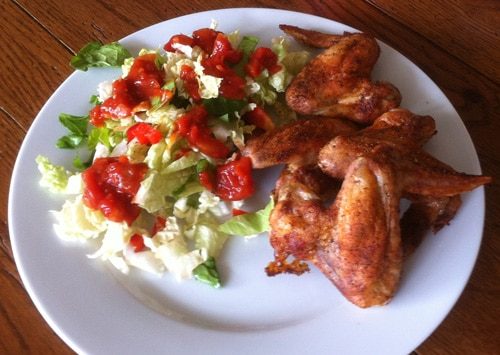 وصفات صحية ولذيذة في أقل من نصف ساعة 1 grilled chicken wings with salad 1132x670 1